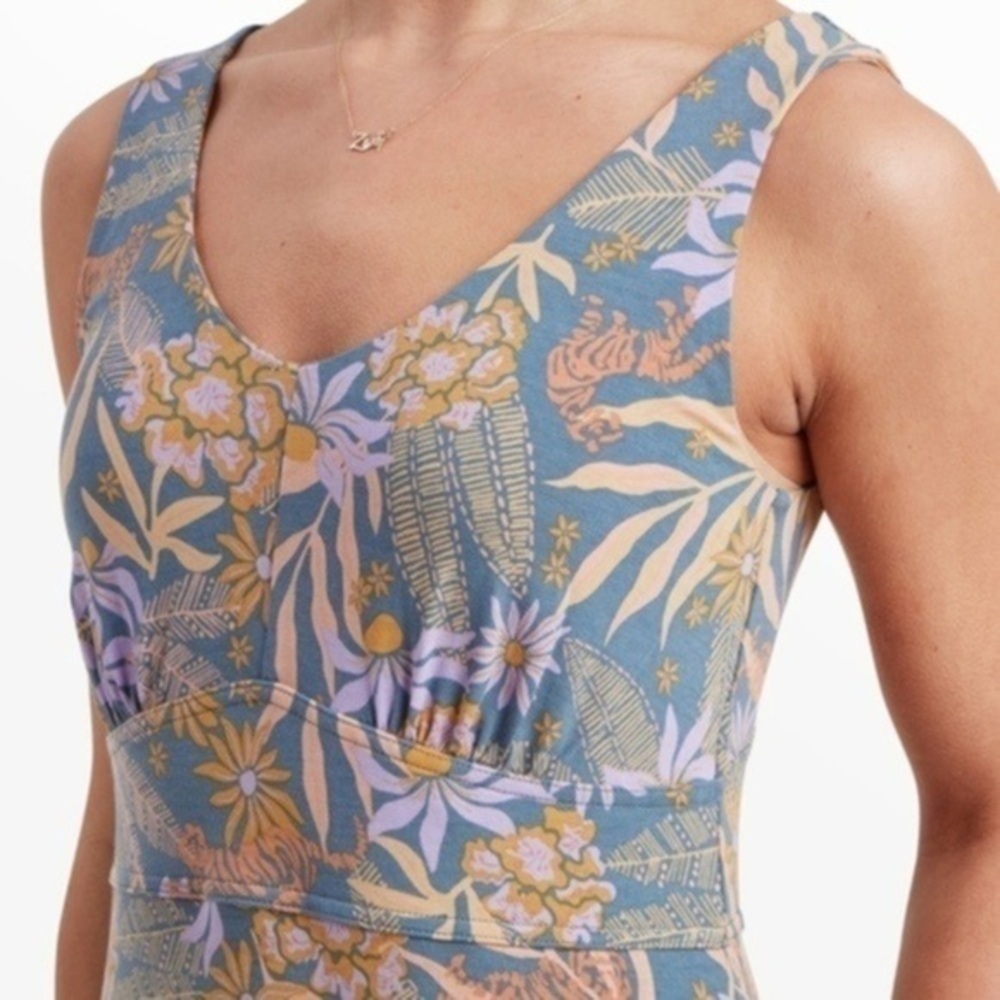 NWT Sherpa NEHA MIDI DRESS Size S Color HAZE TIGER FLORAL - Picture 3 of 16